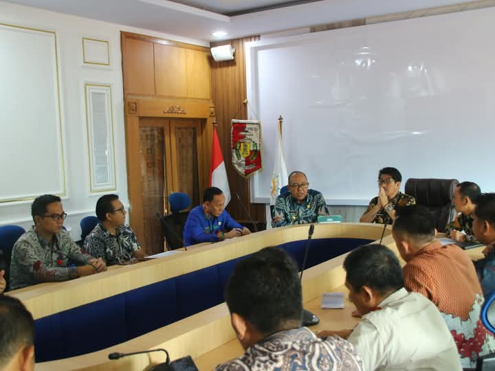 Bupati Lampura Gelar Rapat Persiapan Kunker Gubernur Lampung