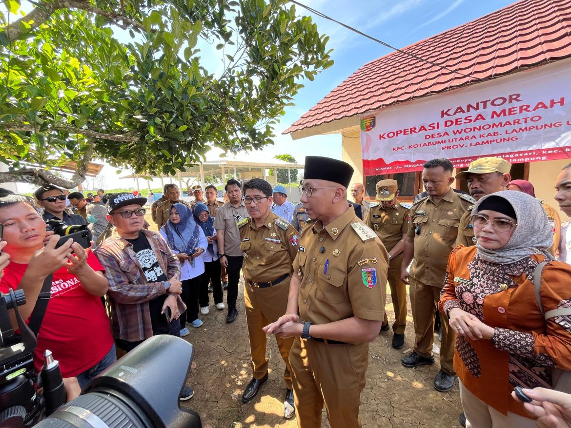 Gubernur Lampung Resmikan Program Desaku Maju Di Lampura.