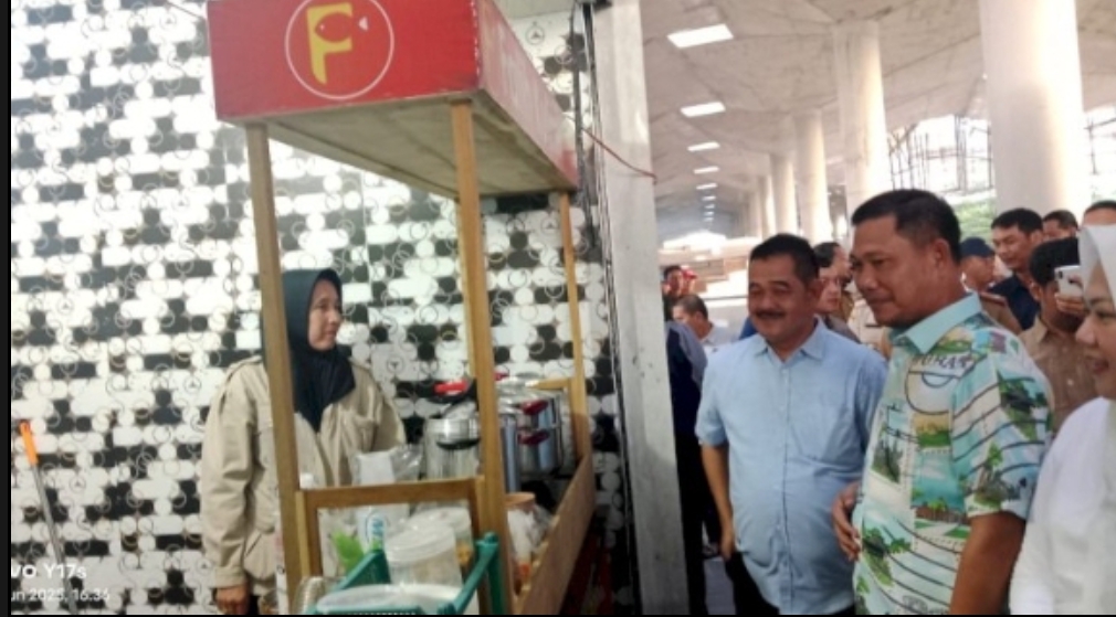 Wakil Bupati Nadirsyah Soft Opening Papuke Food Court Pulung Kencana.